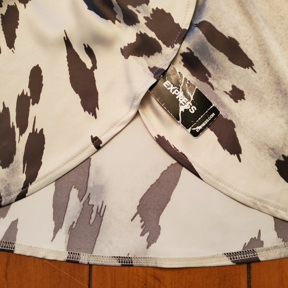 Express Sleepwear Crop Top With Overlapping Butterfly Panels In The Back Sz S - Picture 12 of 14